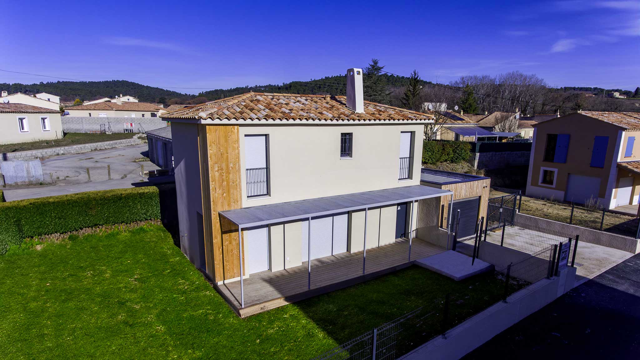 Vue imprenable sur le jardin de notre maison à Beaumont-de-Pertuis, vivre à proximité d'Aix-en-Provence en harmonie avec la nature